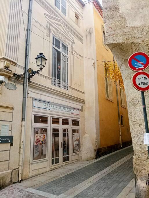 Studio Bien Equipe A 2 Pas De La Gare Béziers Exteriér fotografie