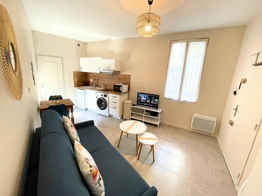 Studio Bien Equipe A 2 Pas De La Gare Béziers Exteriér fotografie